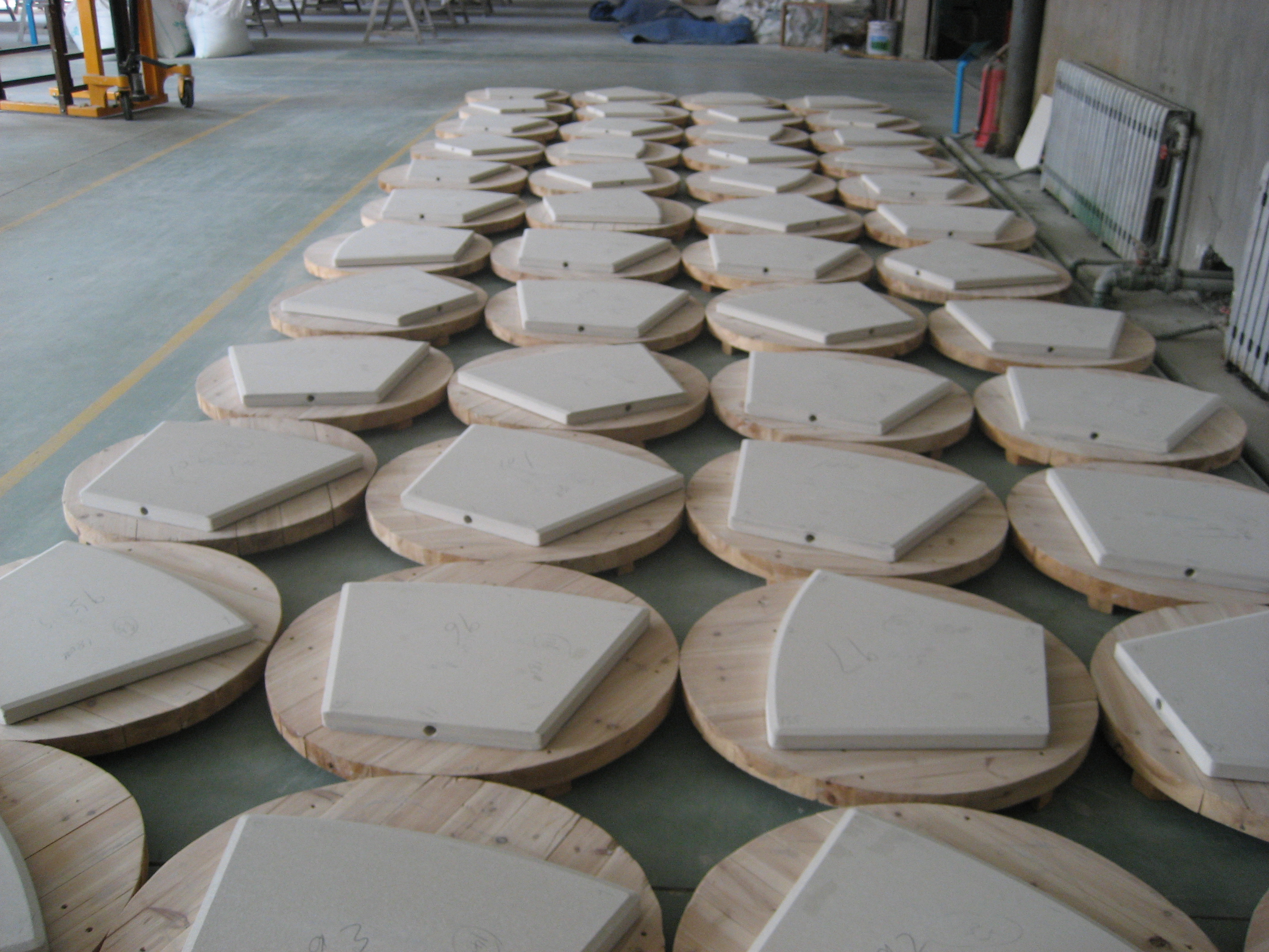 行业使用三氧化铝过滤陶瓷盘片过滤器